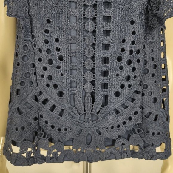 NWT Express dark blue eyelet lace flutter sleeve blouse shirt womens size XS - Picture 3 of 10